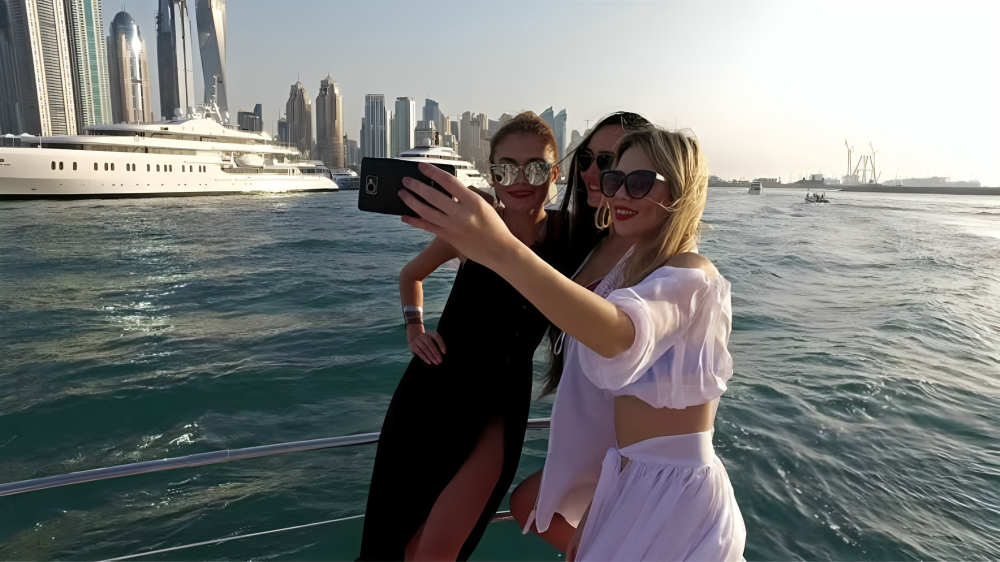 Dubai Luxury Lifestyle